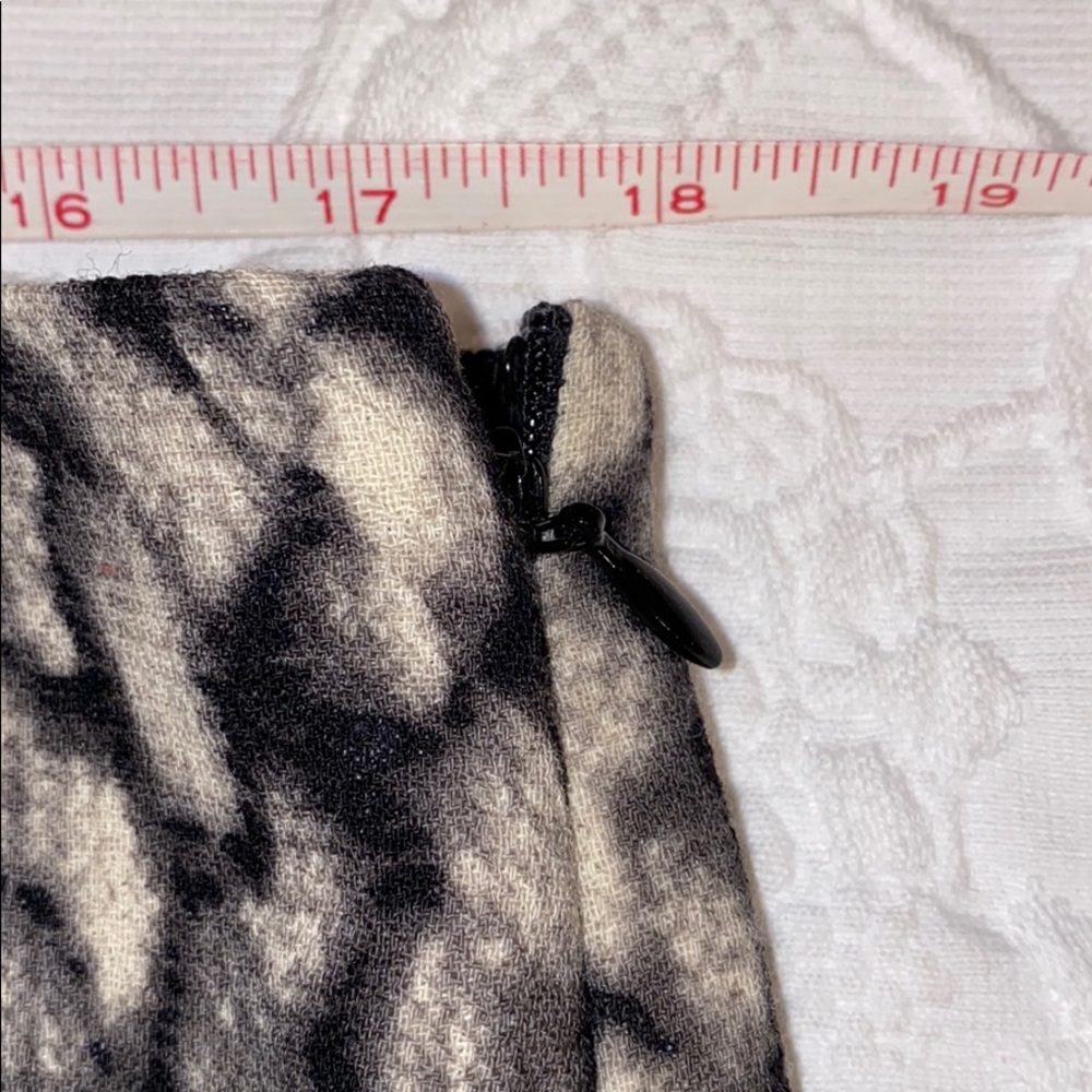 Worth 100% Wool Black & White Skirt Size 14 - Picture 6 of 13